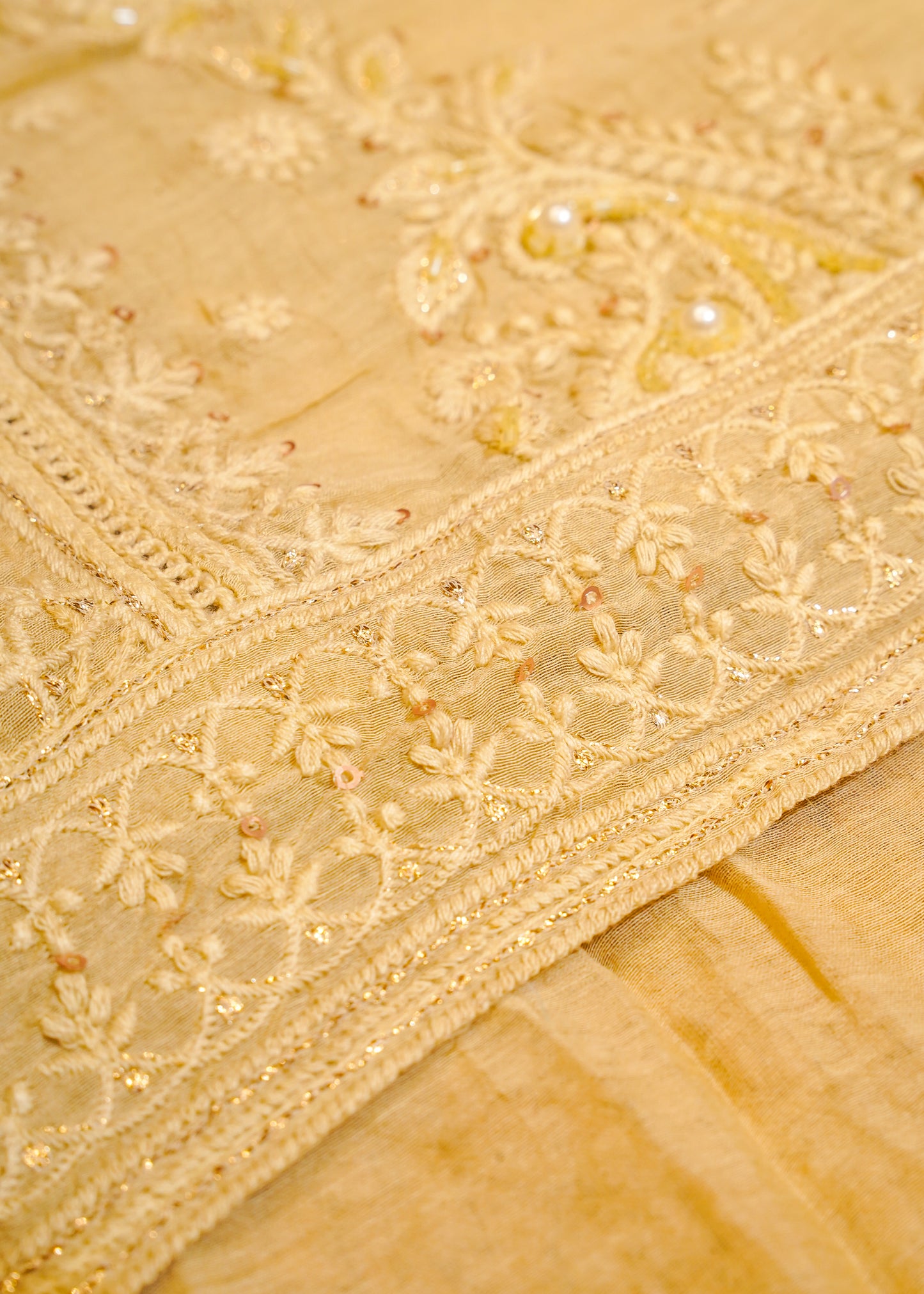 Pista Mul Cotton Thread Embroidered Unstitched Suit Set