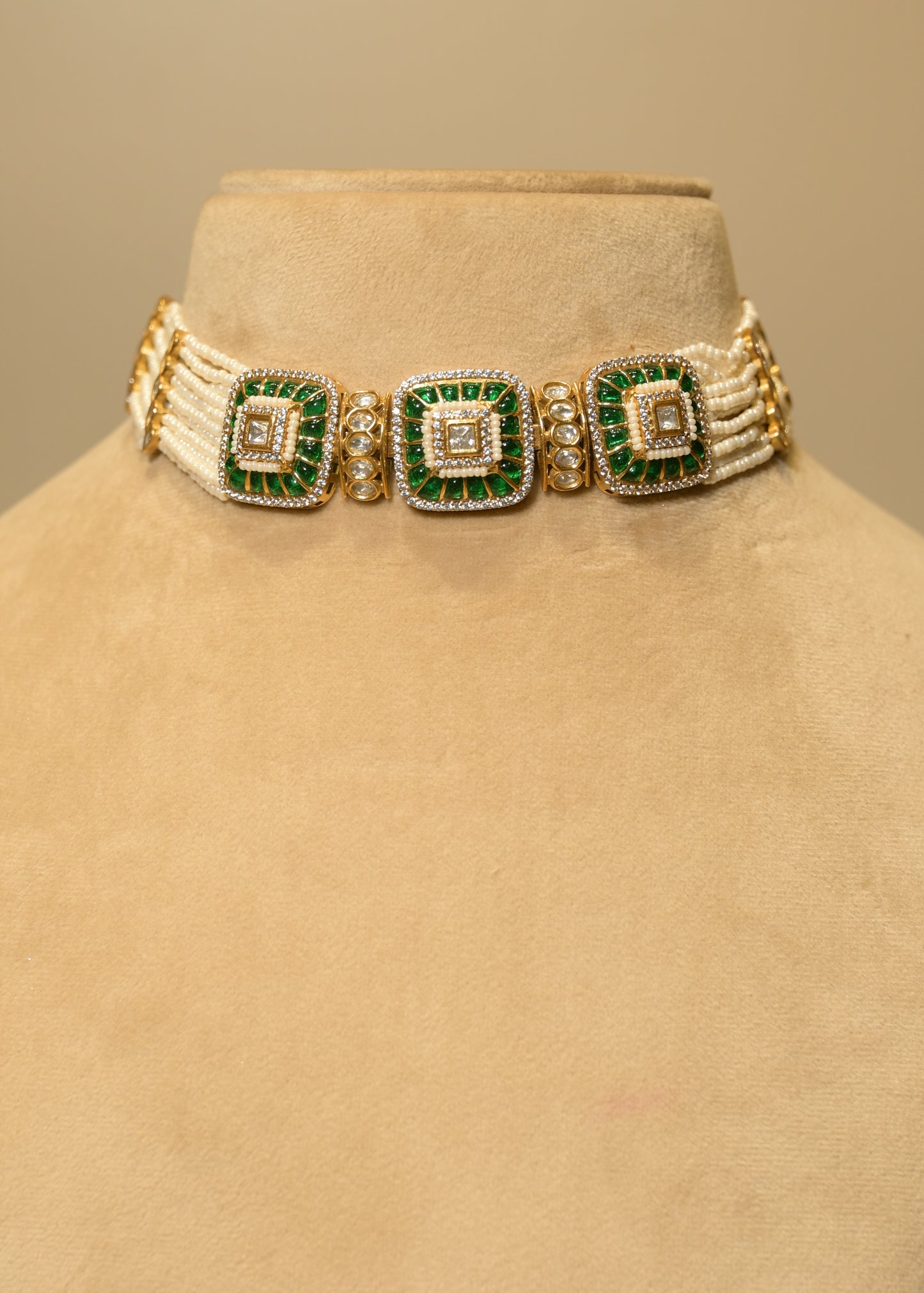 Emerald Green Pearl & Stud Choker Set