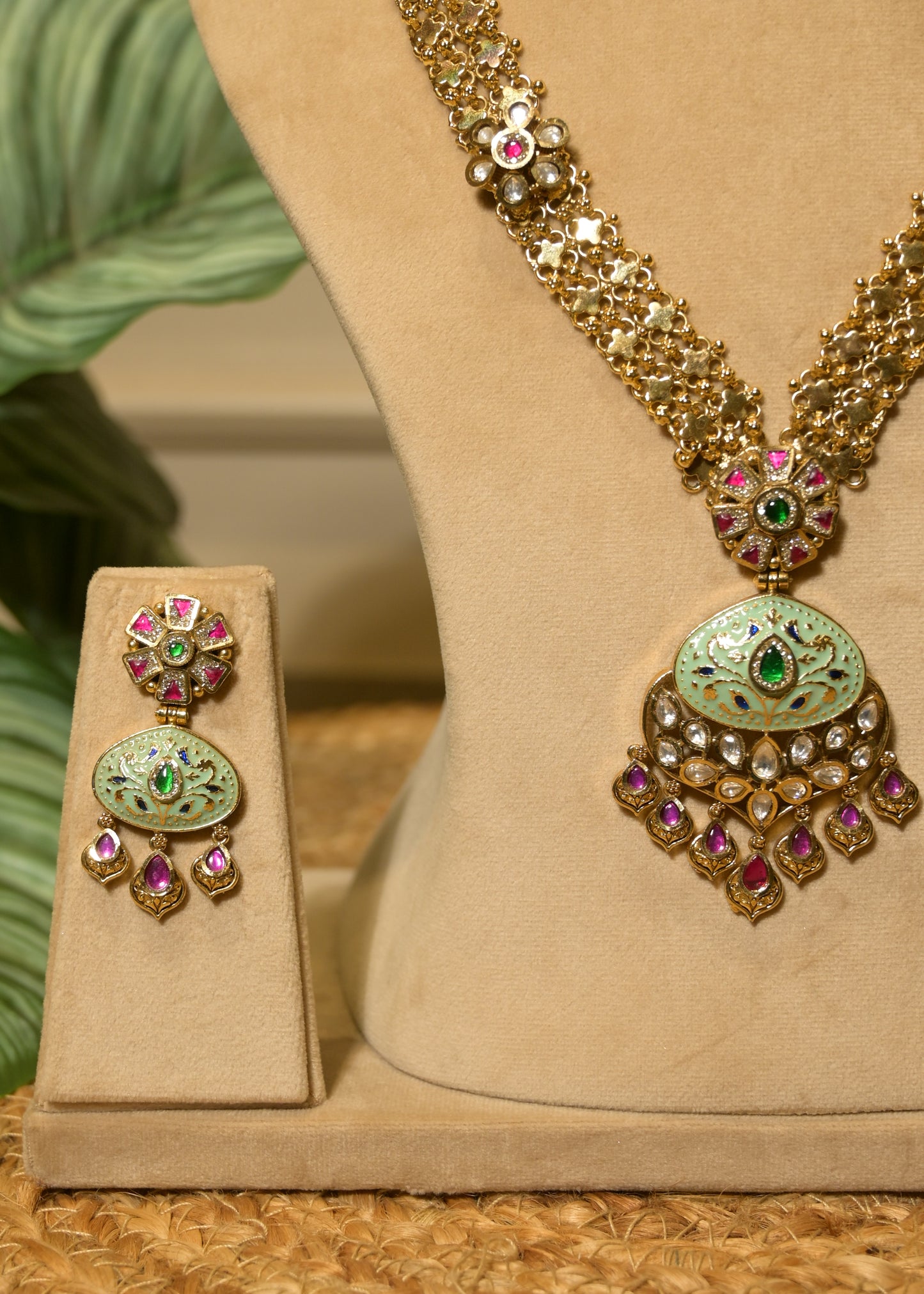 Meenakari Pastel Green & Gold Haar Set