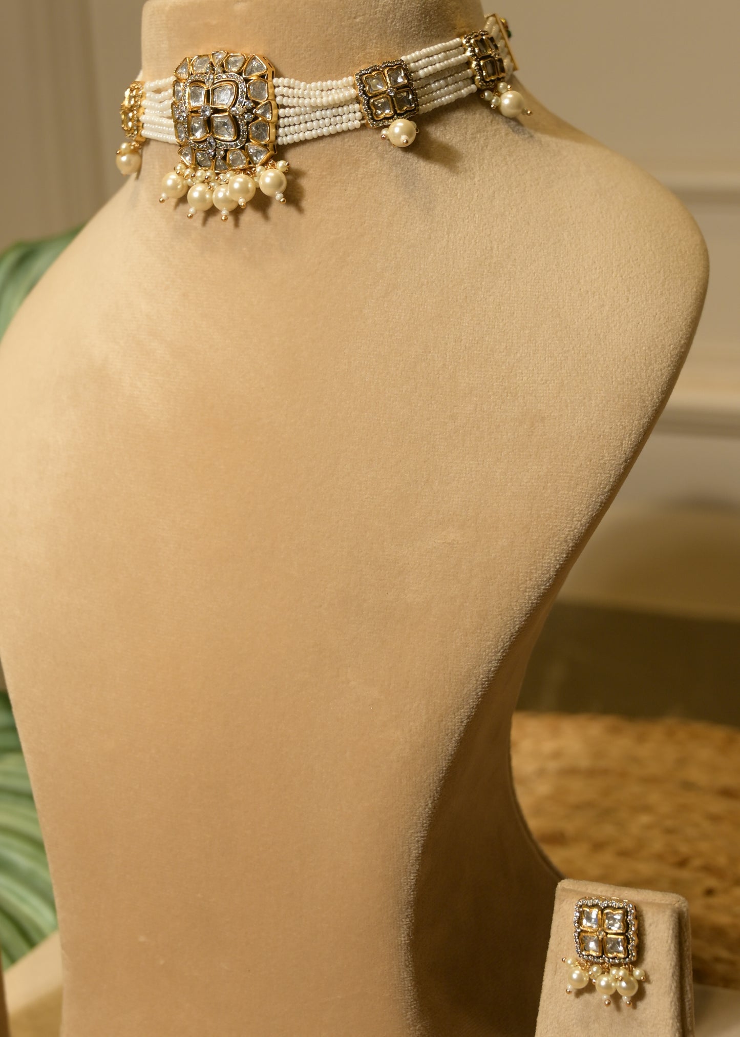 Pearl White Stud & Polki Choker Set