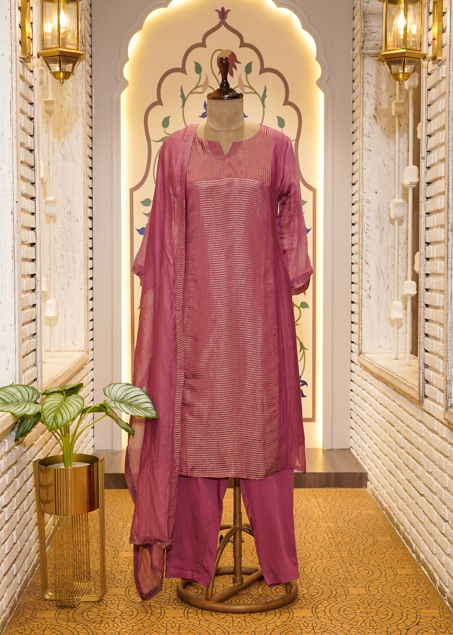 Dusty Pink Mul Cotton Weaved 3 pc Kurti Set