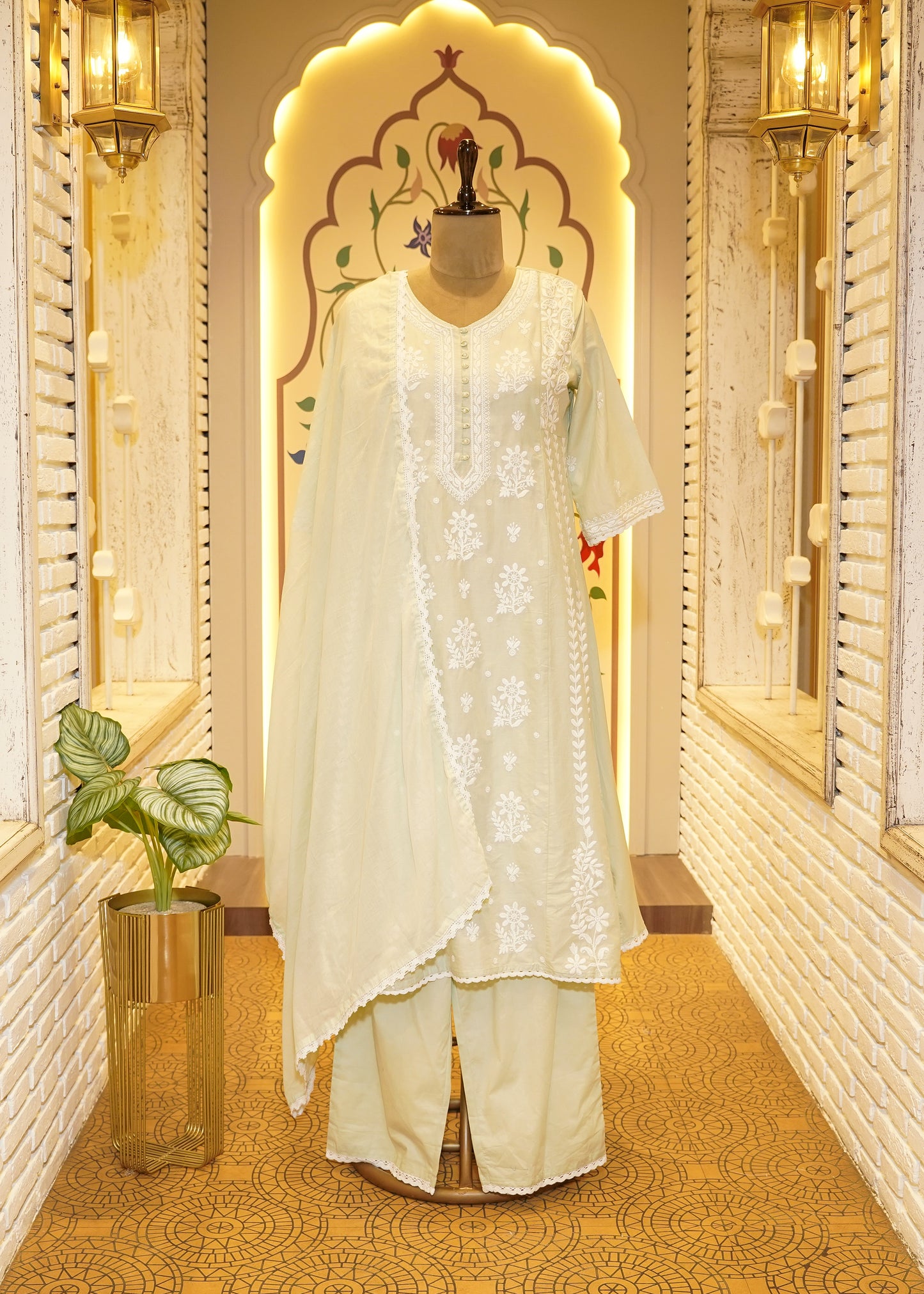 Mireya Pista Comfy Stitched Suit Set