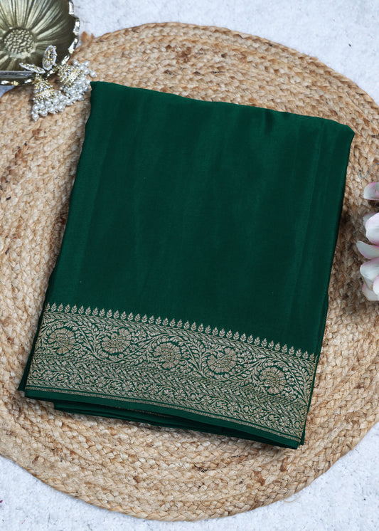 Deeya Plain Green Banarasi Pure Crepe Saree with Unstitched Blouse