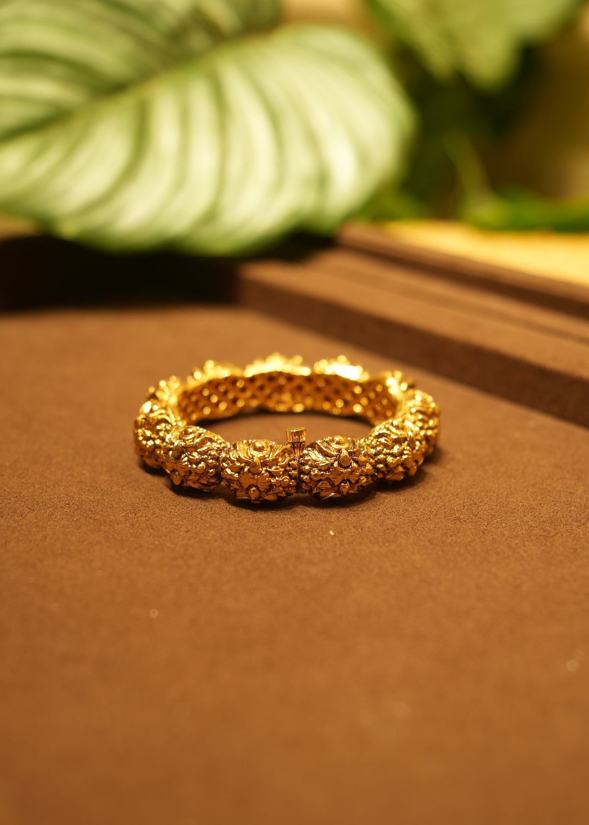 Anarkali Textured Gold Nakashi Kada Bangle Pair