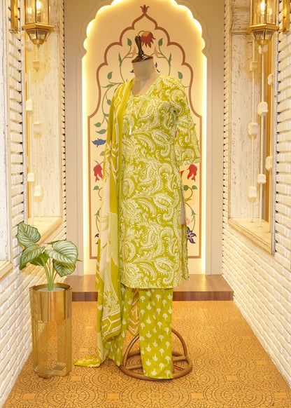 Kaia Green Lace Border Stitched Suit Set