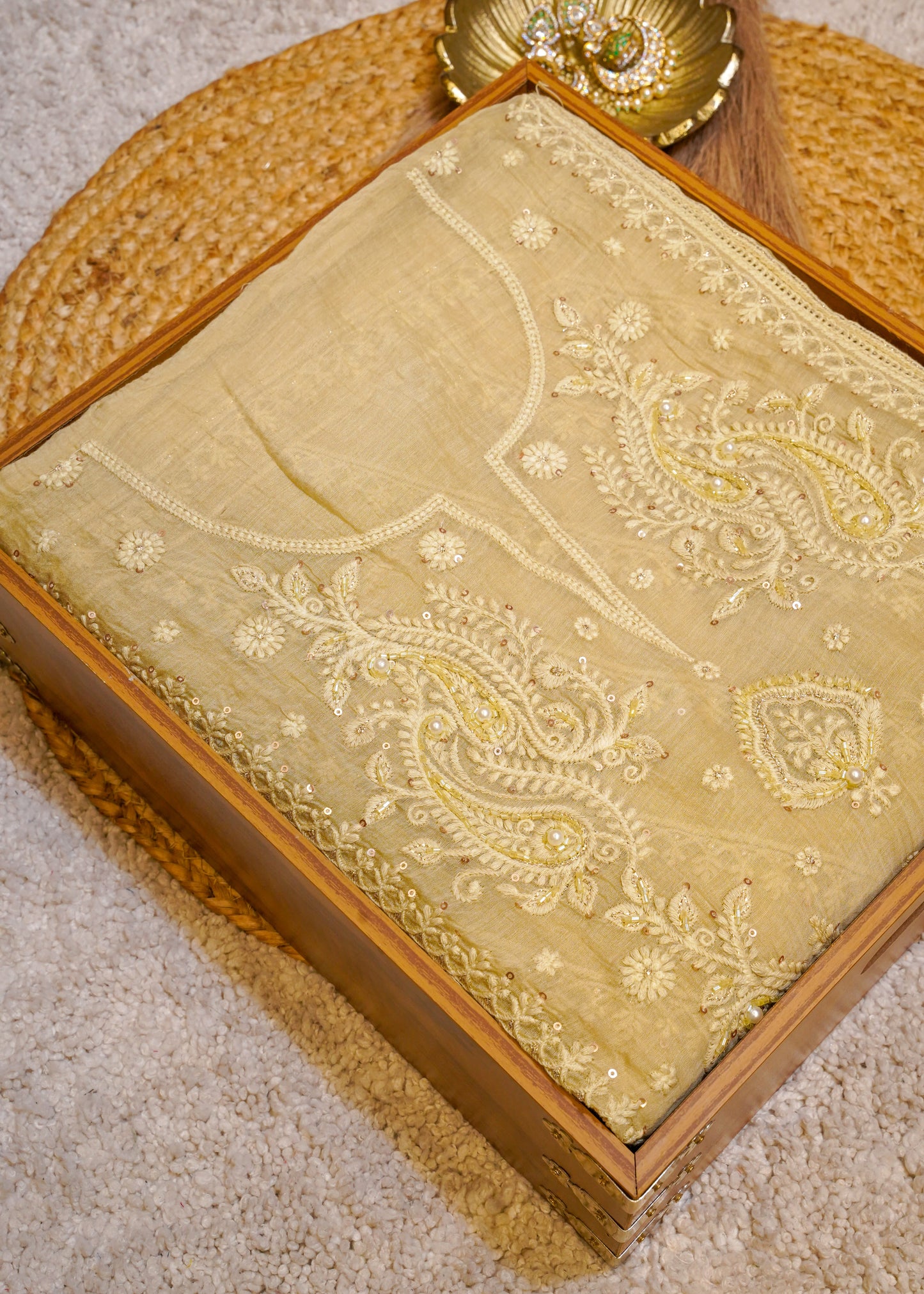 Pista Mul Cotton Thread Embroidered Unstitched Suit Set