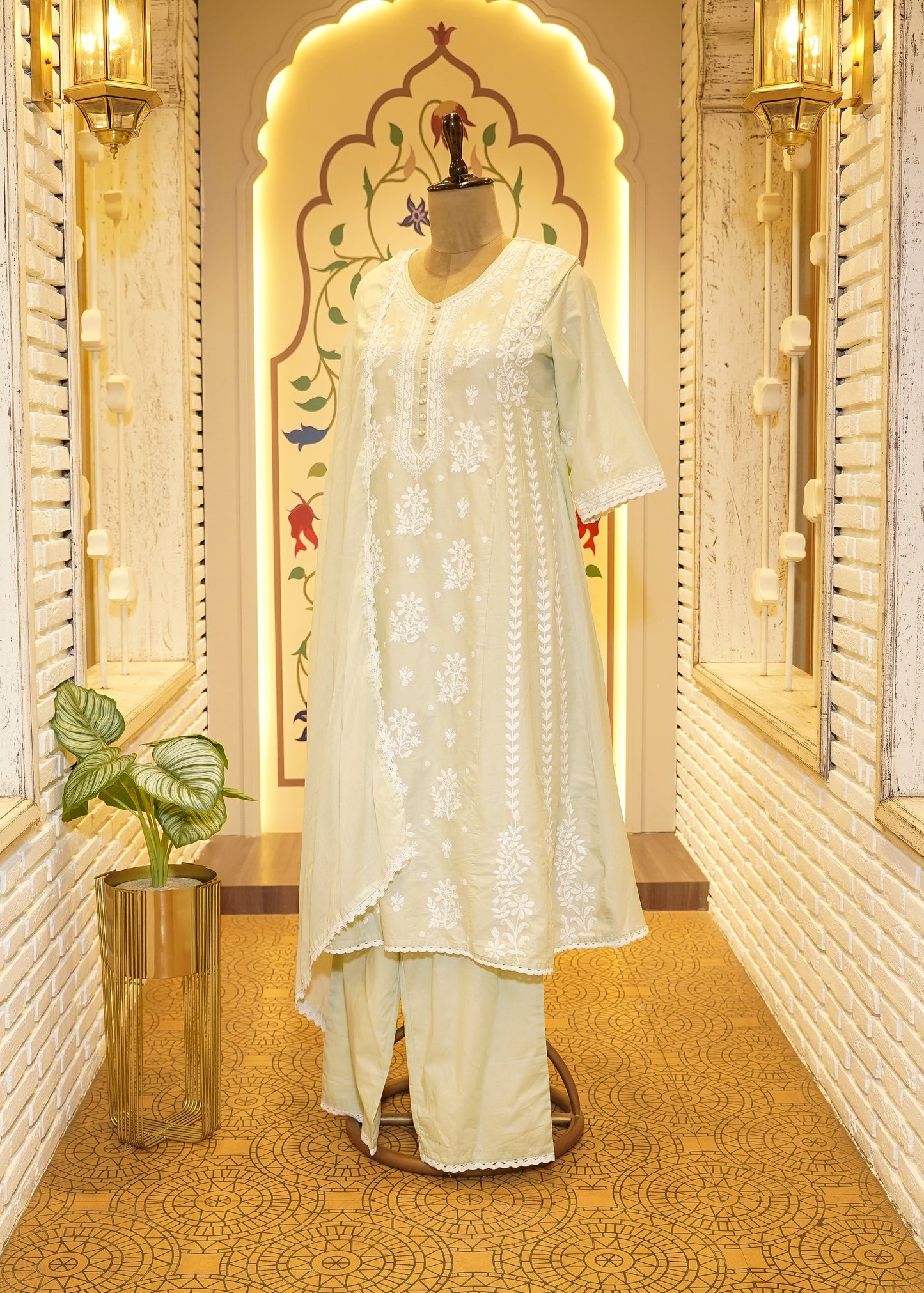 Mireya Pista Comfy Stitched Suit Set