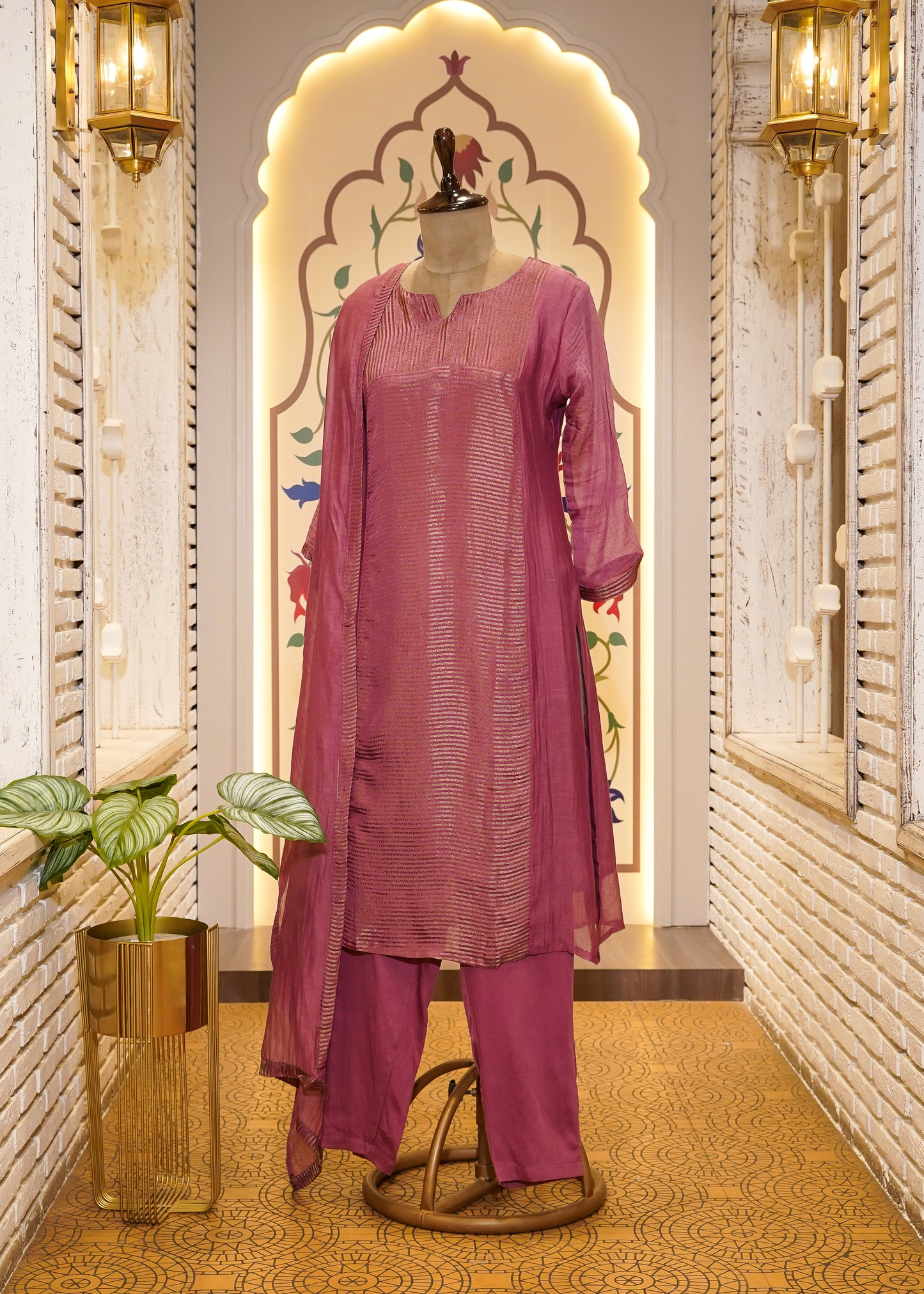 Dusty Pink Mul Cotton Weaved 3 pc Kurti Set