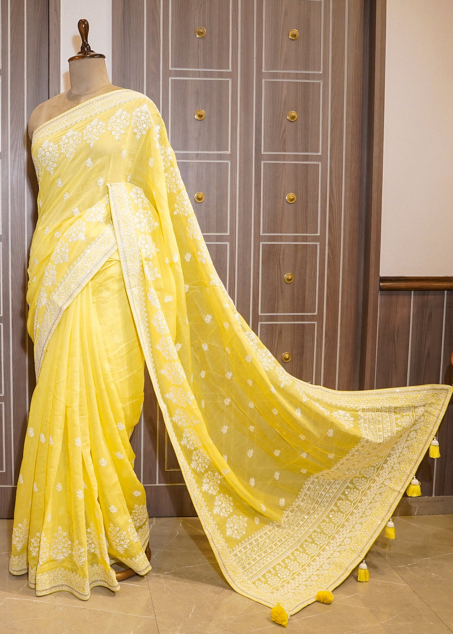 Yellow Mul Cotton Thread Embroidered Saree with Unstitched Blouse