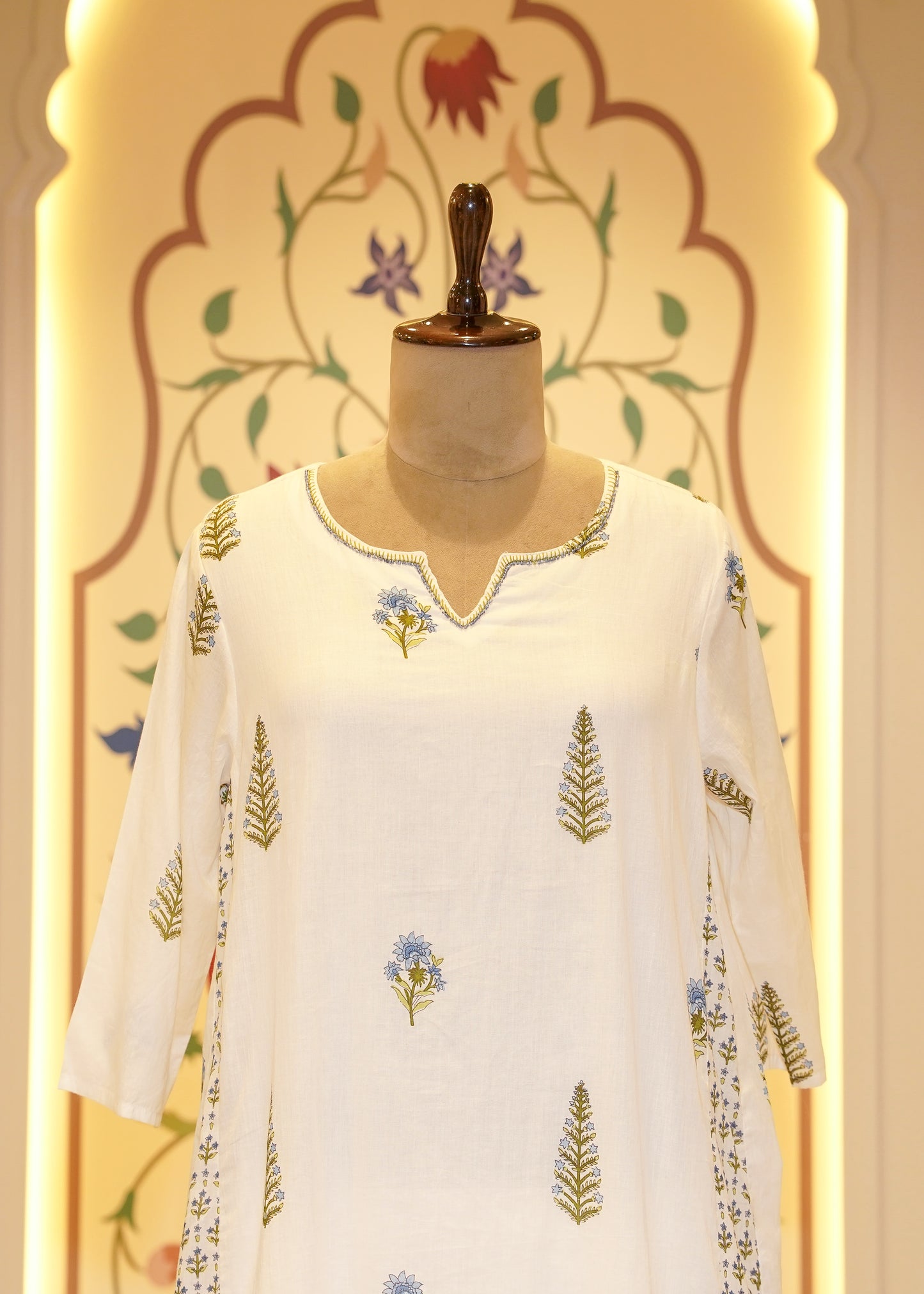 Inayat White Paisley Stitched Suit Set