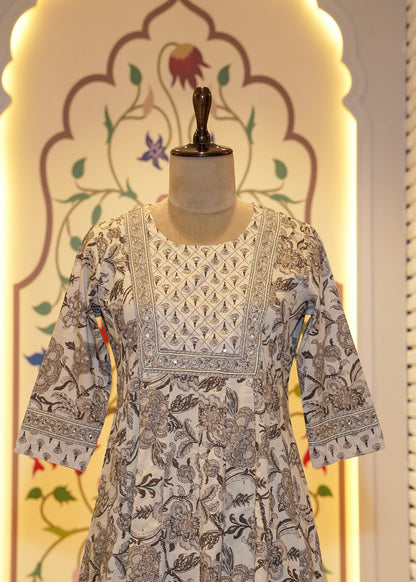 Ruhani Floral Stitched Suit Set