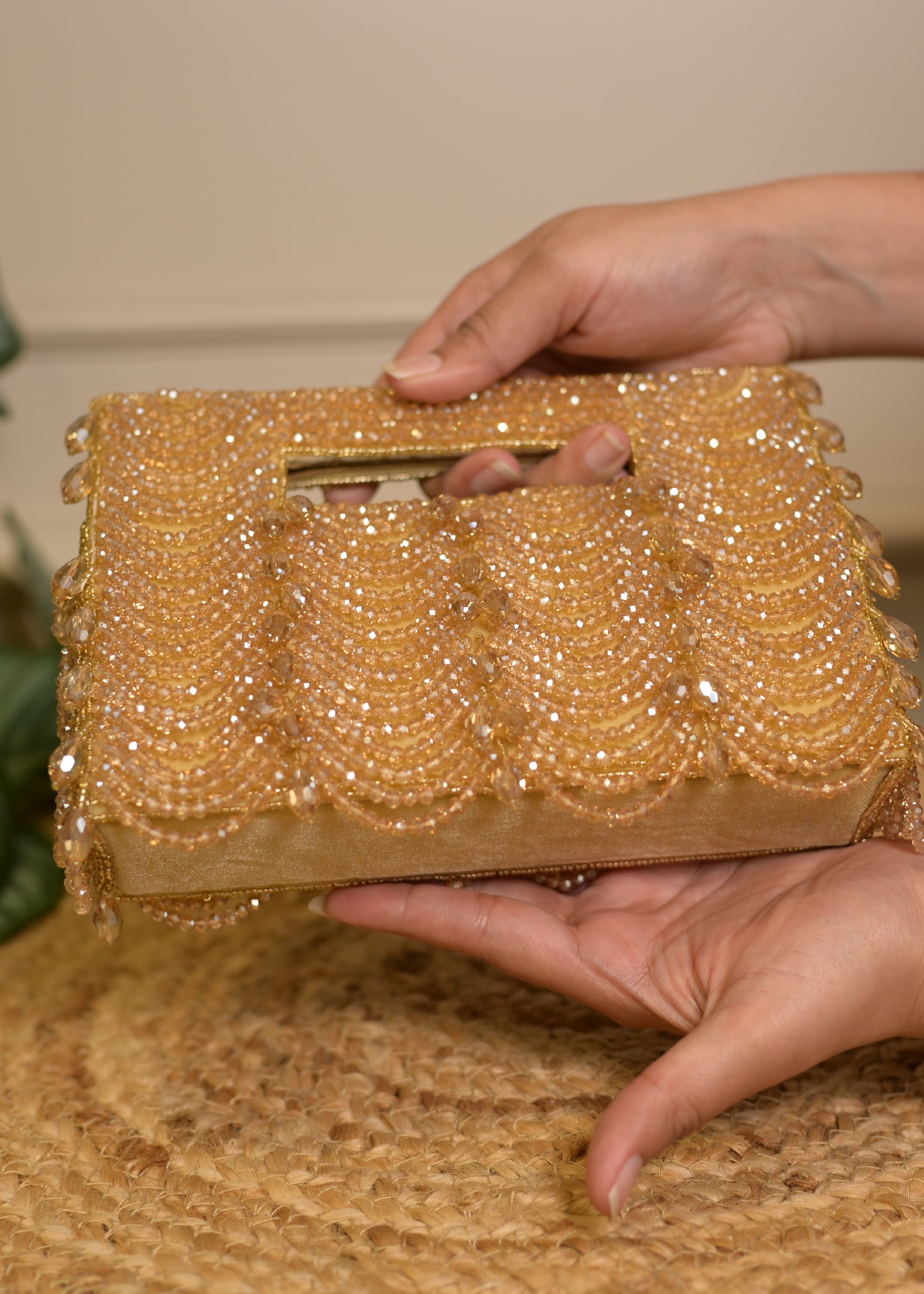 Golden Boxy Hand Clucth
