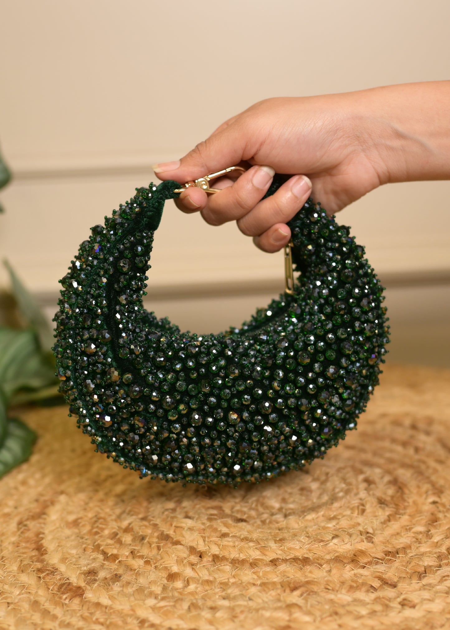 Green U Shaped Stud Potlis