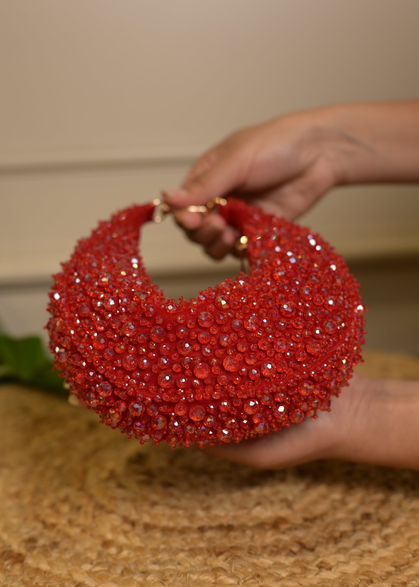 Red U Shaped Stud Potlis